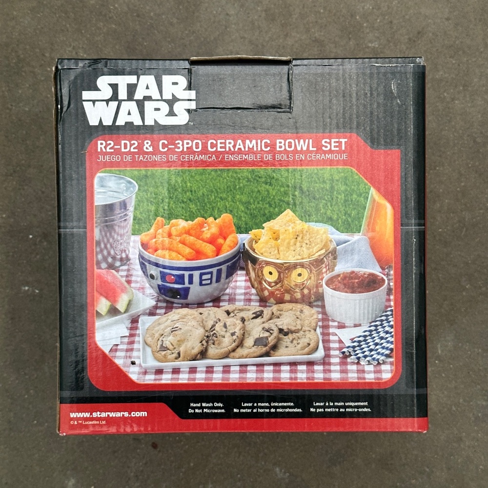 Star Wars R2-D2 and C-3P0 Ceramic Bowl Set Disney Brand NEW in box 2 bowls